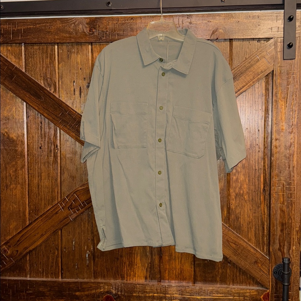 Lululemon Casual Short Sleeve Button-Up Shirt